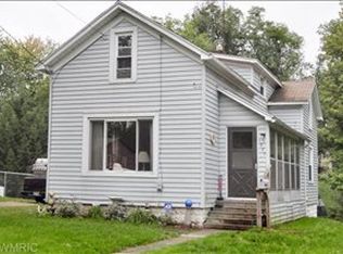 1027 Hazard Ave, Kalamazoo, MI 49048
