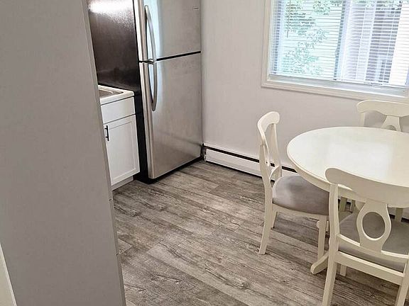 2nd image of 204 Ostrom Ave APT 3