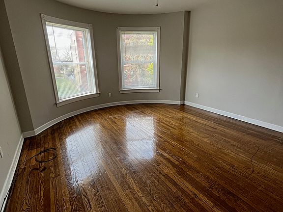 4th image of 4013 S Calumet Ave APT 2N