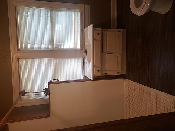 3rd image of 3816 Benton Blvd