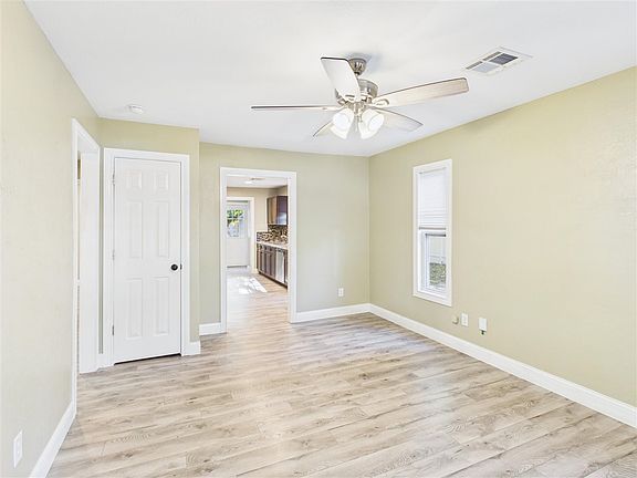 4th image of 710 NW 16th St