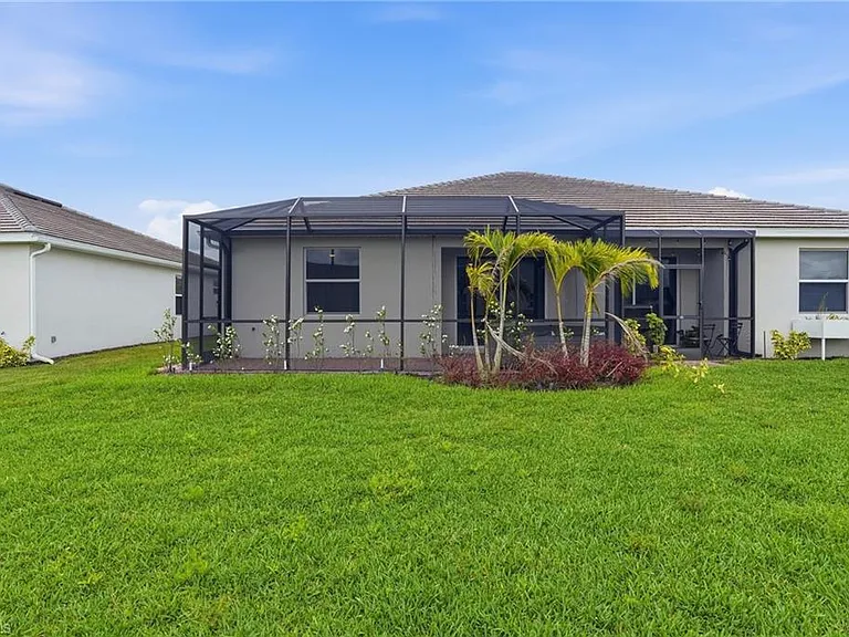 2215 Dragonfruit Way — Photo 38