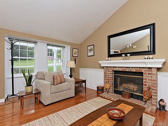 3rd image of 10373 Ashley Cir NW