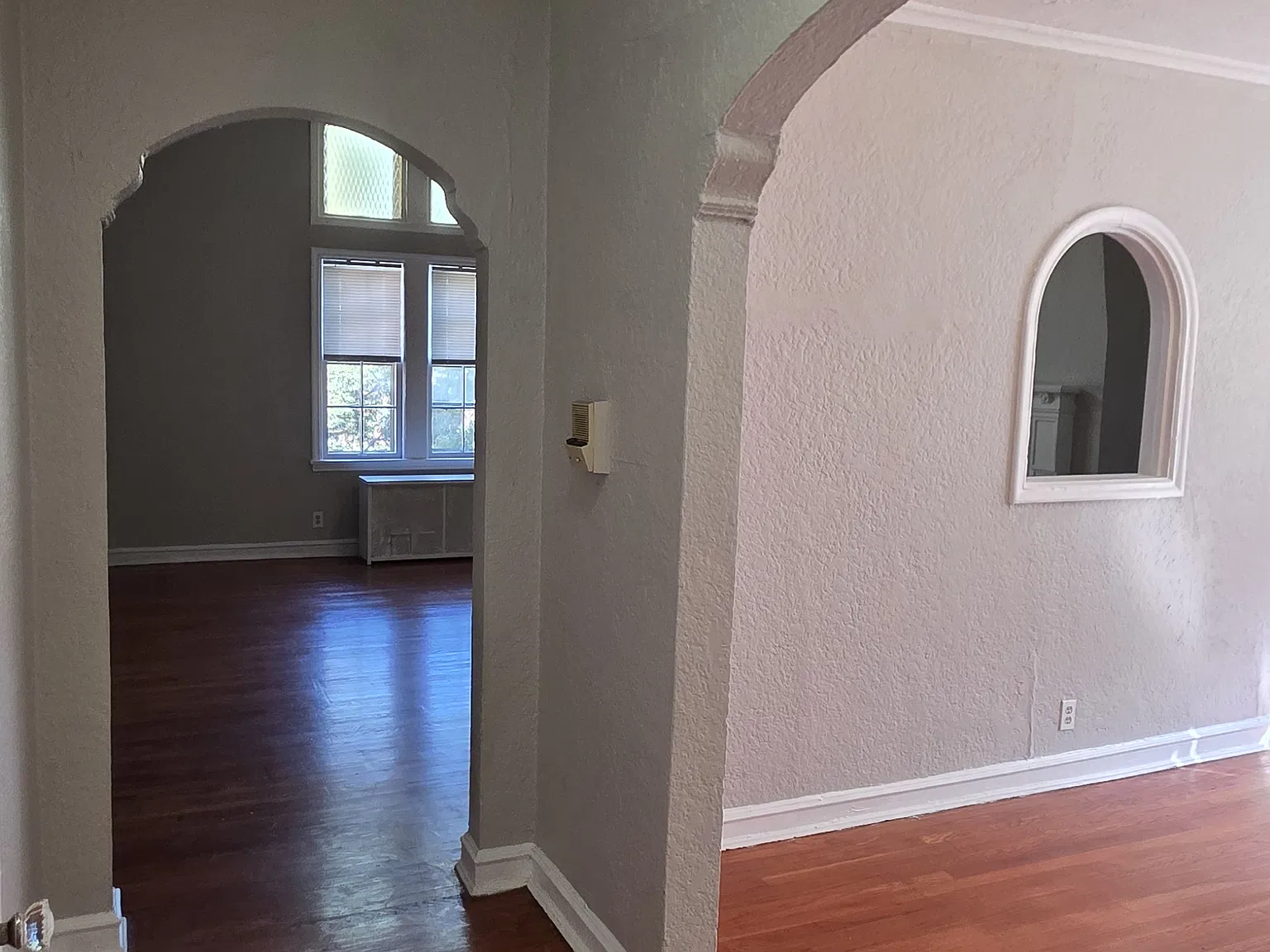 15610 Van Aken Blvd — Photo 2