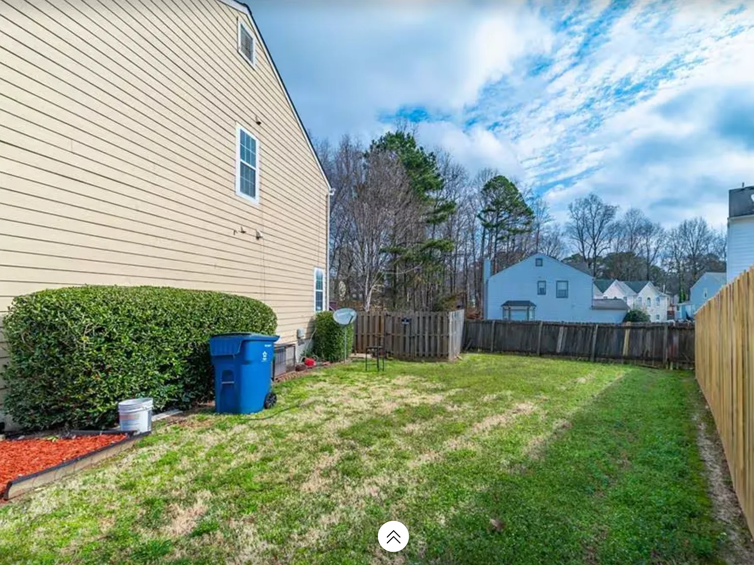2 bed, 2.5 bath, 1300 sqft, $1,950 — Photo 2