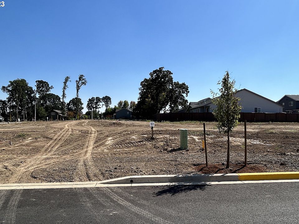 1st image of 1518 NW Tracy St #30