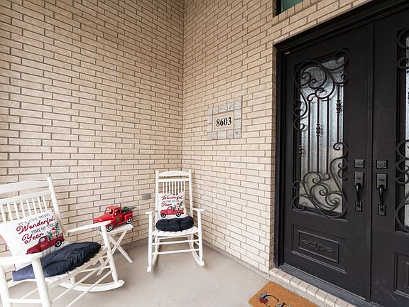 3rd image of 8603 Fortuna Ct