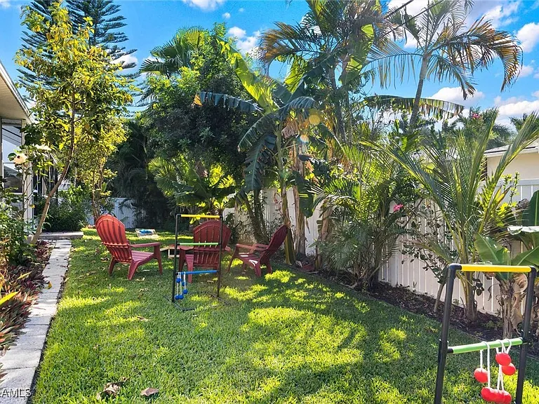 4810 SW 25th Pl — Photo 10