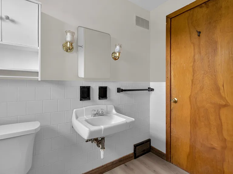 833 Millersport Hwy #4 — Photo 11
