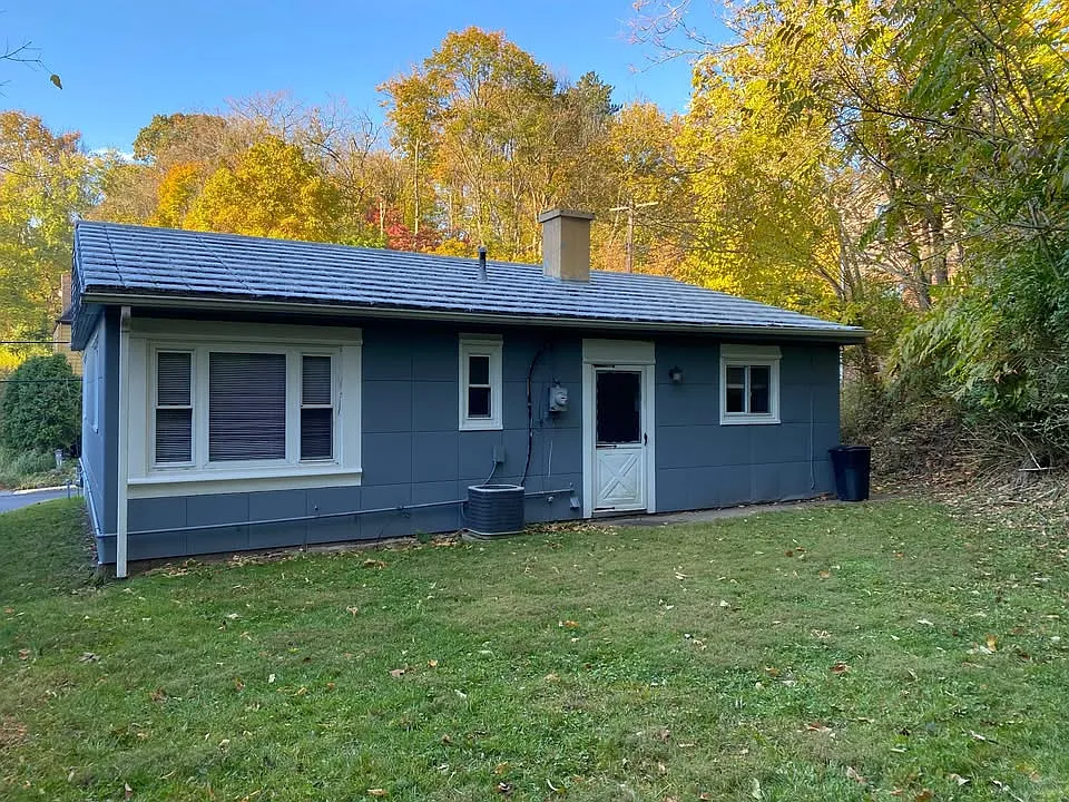 2 bed, 990 sqft, $1,400 — Photo 2