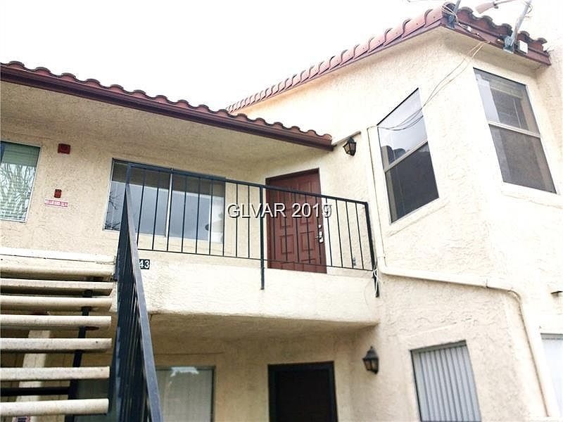 1st image of 3975 Bushnell Dr Unit 43