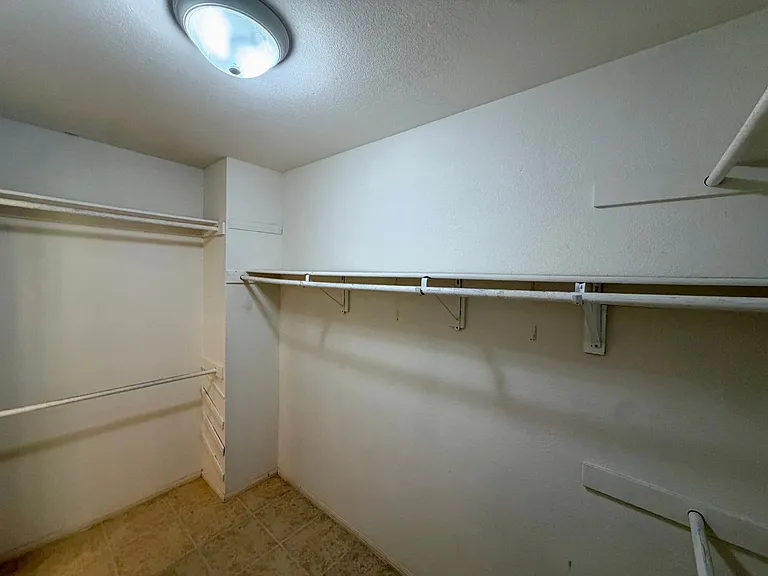 3366 Waterford Dr — Photo 30