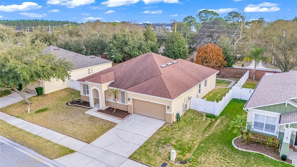 4 bed, 2.0 bath, 2238 sqft, $3,000 — Photo 4
