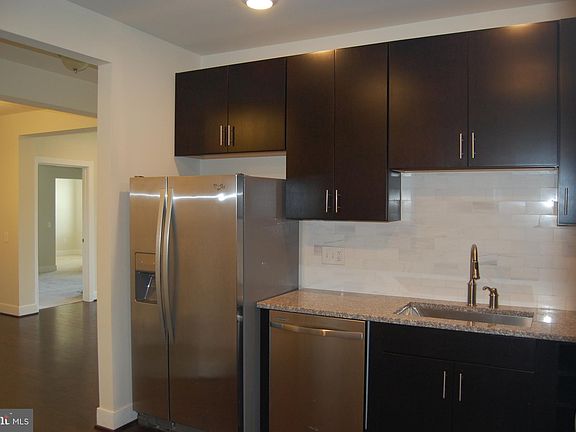 3rd image of 2903 Bleeker St Unit 307