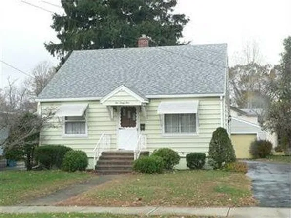 235 Fifield Ave, Conneaut, OH 44030