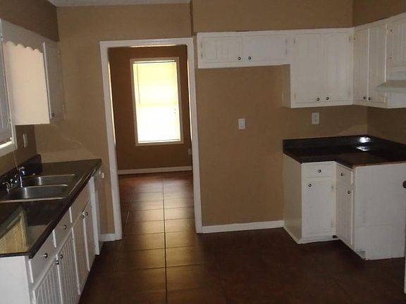 3rd image of 5108 Scrivener Dr