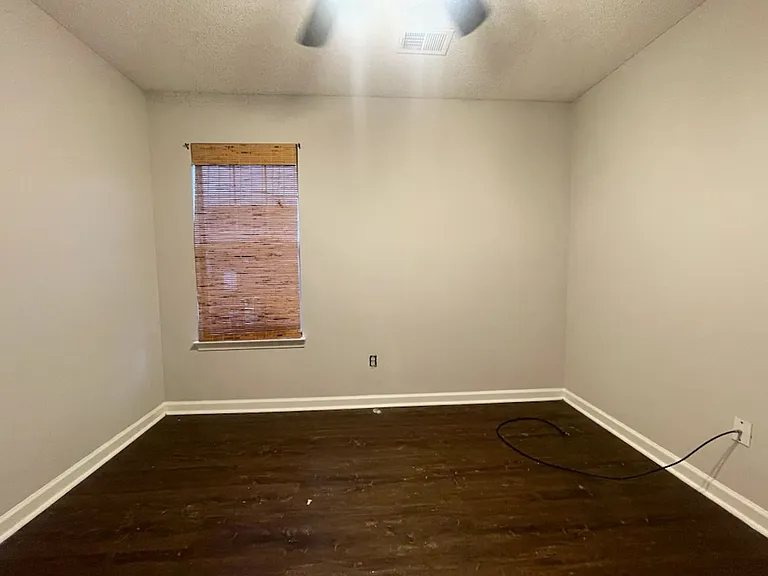 5884 Alexandria Ln — Photo 8