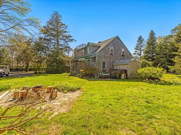 58 Loomis Ln, Barnstable, MA 02630
