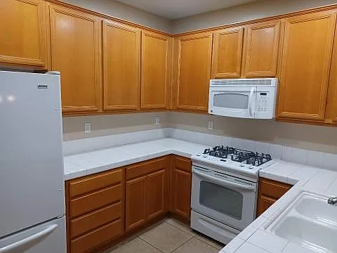 3 bed, 1504 sqft, $3,200 — Photo 4