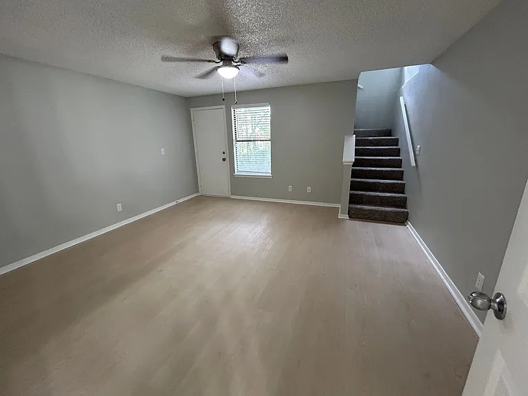 1379 E Sequoyah Ct — Photo 11