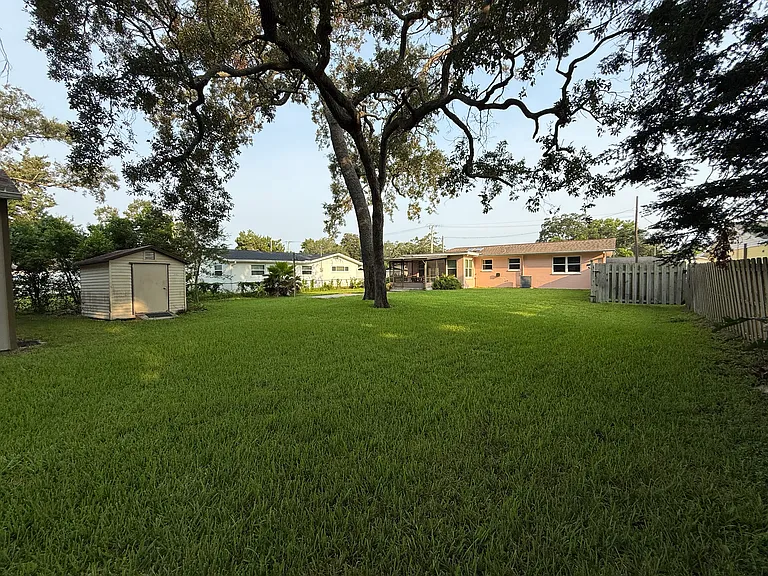 140 Sanchez Ave — Photo 7
