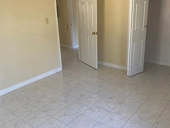 5th image of 2920 Madeline Rd