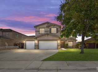 8204 Miller Ridge Dr, Bakersfield, CA 93313