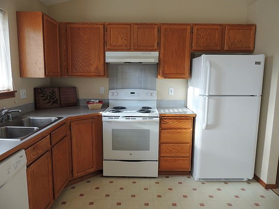 4th image of 4016 E 33rd Ave