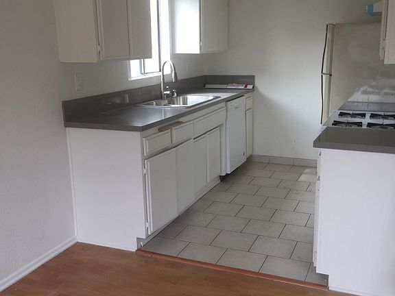 Brand new kitchen countertops!