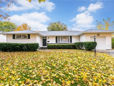 18 Redwood Dr, Rochester, NY, 14617