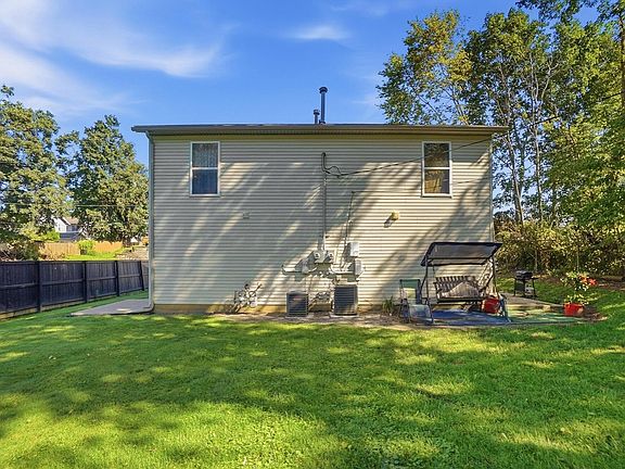 5th image of 723 Wesley Ave