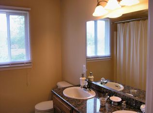 8500 Indian Pipe Dr, Grand Blanc, MI 48439