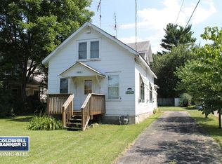 213 N River Rd, Fox River Grove, IL 60021