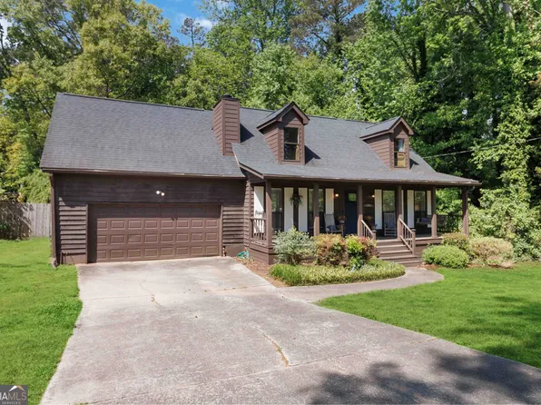 1066 Sea Oats Way SW, Lilburn, GA 30047