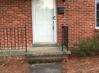 2621 D Greenbrier Rd, Winston Salem, NC 27104