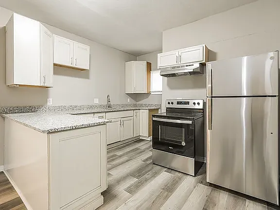 473 Diamond Ave — Photo 7