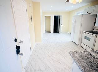 10 Violet St, Waterbury, CT 06704