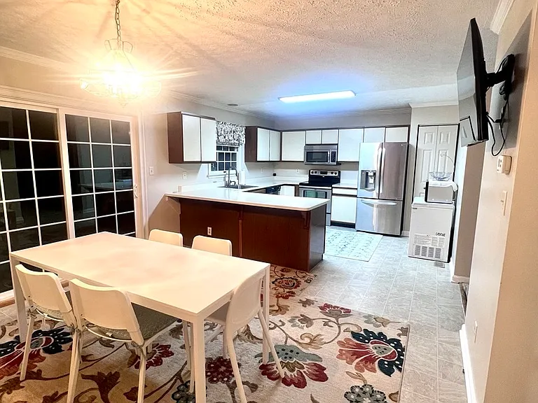 1310 Littlefield Pl — Photo 3