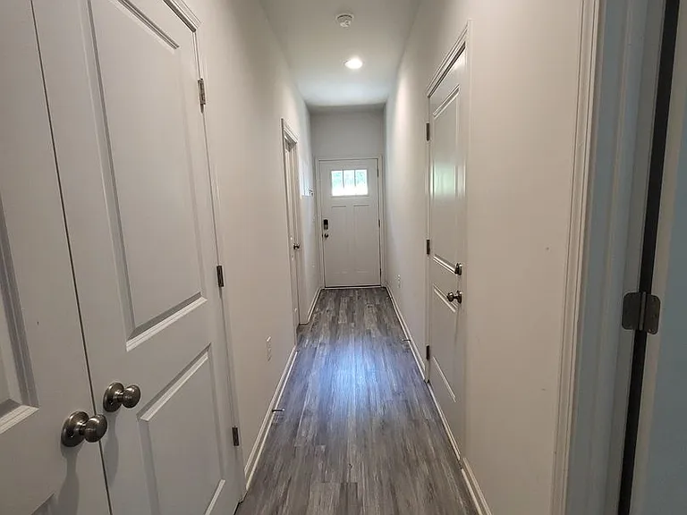 11810 Titan Ave — Photo 3