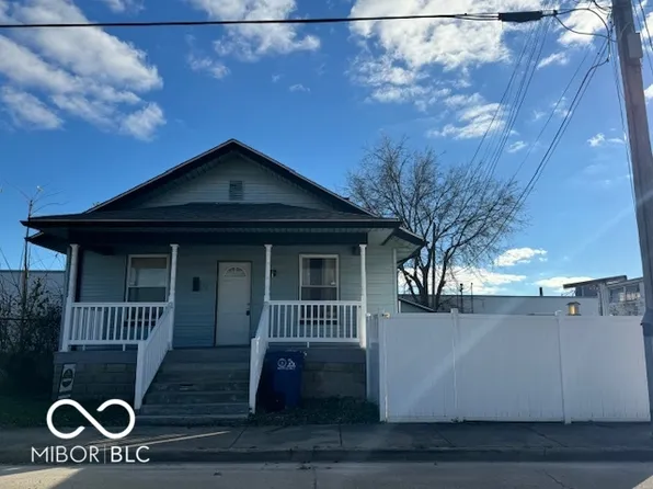 17 E Locust St, Shelbyville, IN 46176