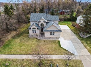 1923 Woodbine Dr, Canton, MI 48188