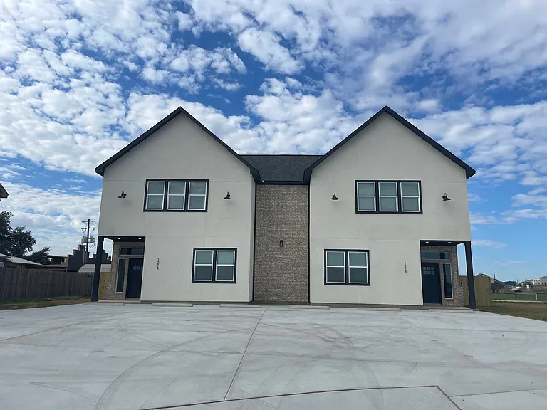 121 Micah Point #A — Photo 1
