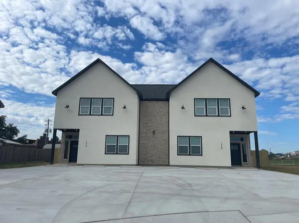 121 Micah Point #A, La Vernia, TX 78121