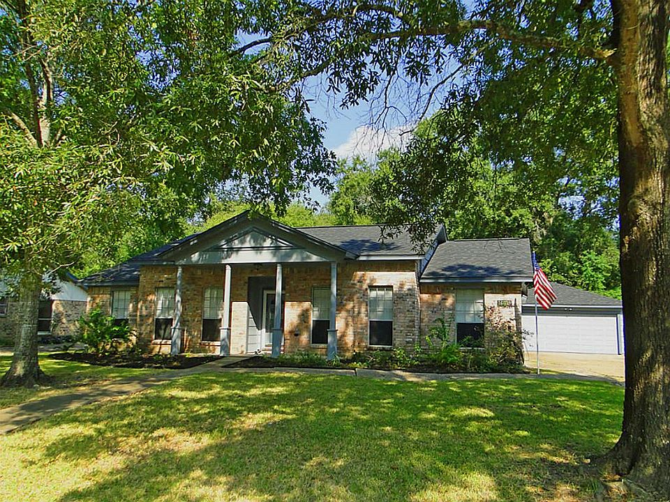 1st image of 16039 Spinnaker Dr