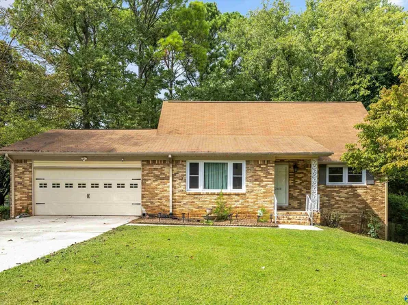 2818 Brett Rd NW, Huntsville, AL 35810