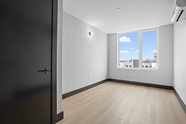 Rented by Skyhigh Realty NYC LLC | media 38