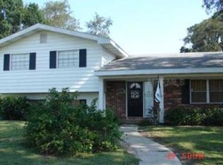 409 9th St W, Frostproof, FL 33843