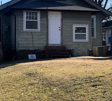 2nd image of 1811 N Broadway St