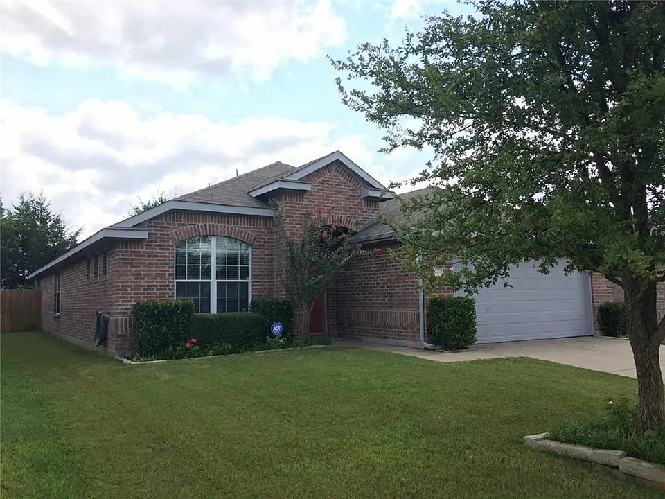 1621 Black Maple Dr