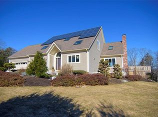 34 Rosemary Ln, Freeport, ME 04032